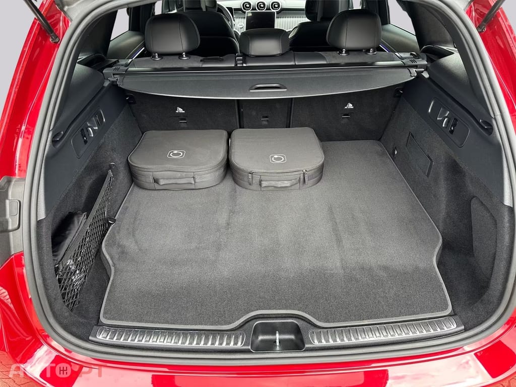 Mercedes-Benz GLC 300 I.V.A DEDUTIVEL e 4M AMG MBUX