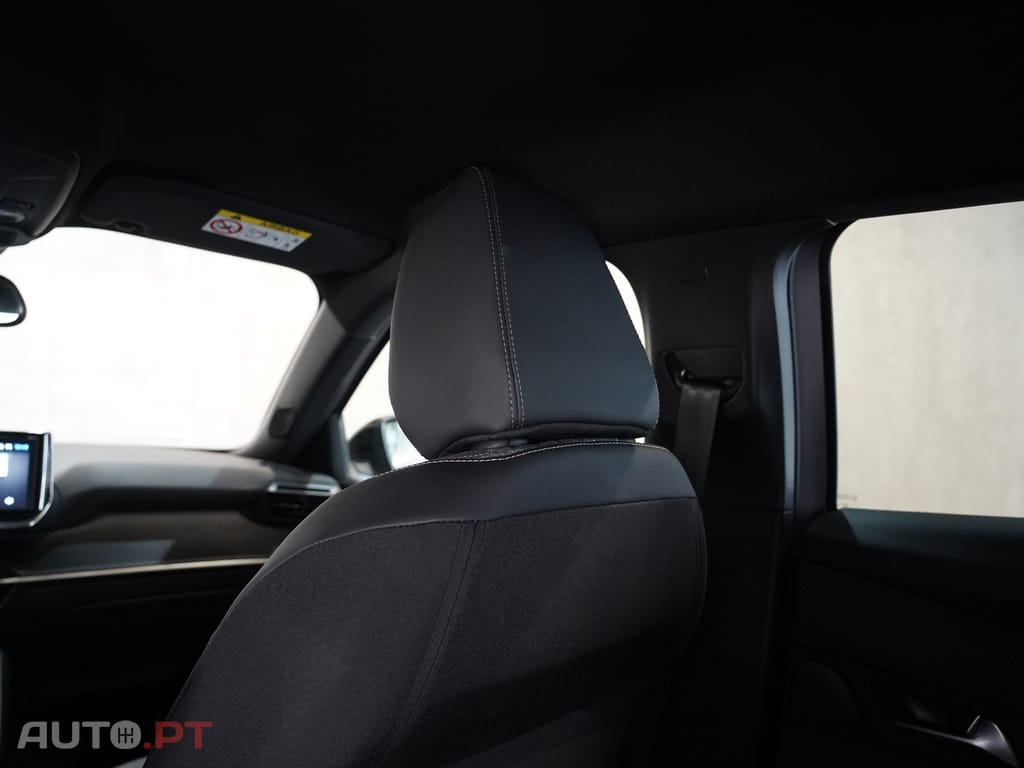 Peugeot 2008 1.2 PureTech Allure EAT8