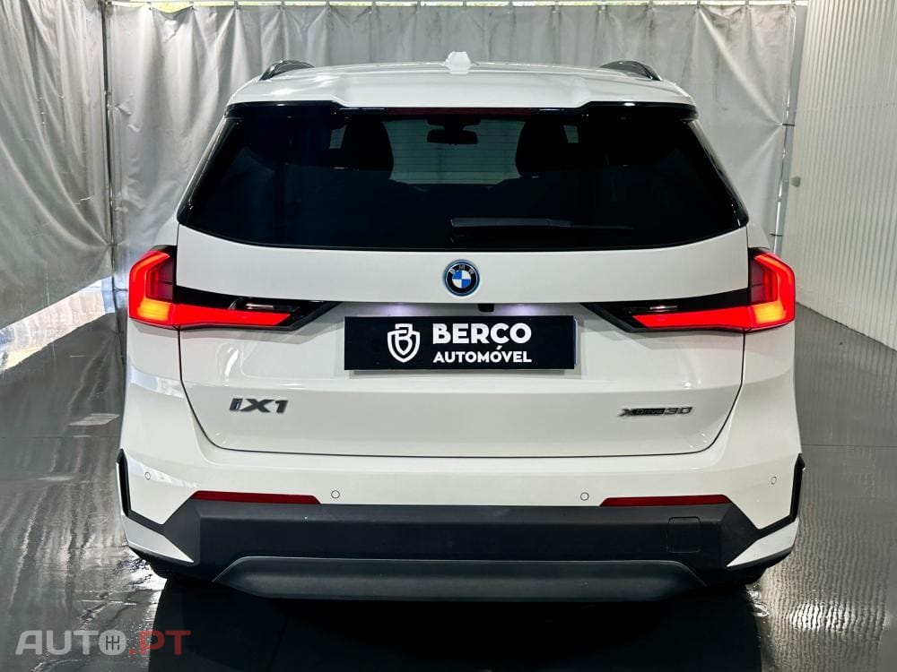 BMW iX1 xDrive30