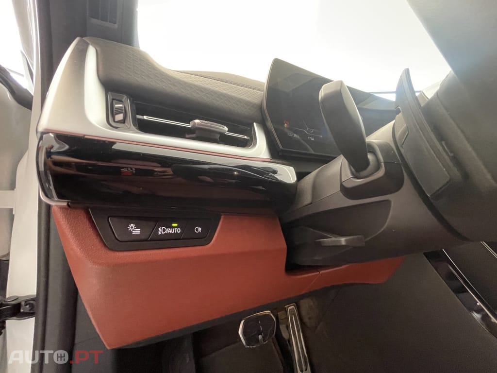 BMW iX2 eDrive20 Edição Desportiva M