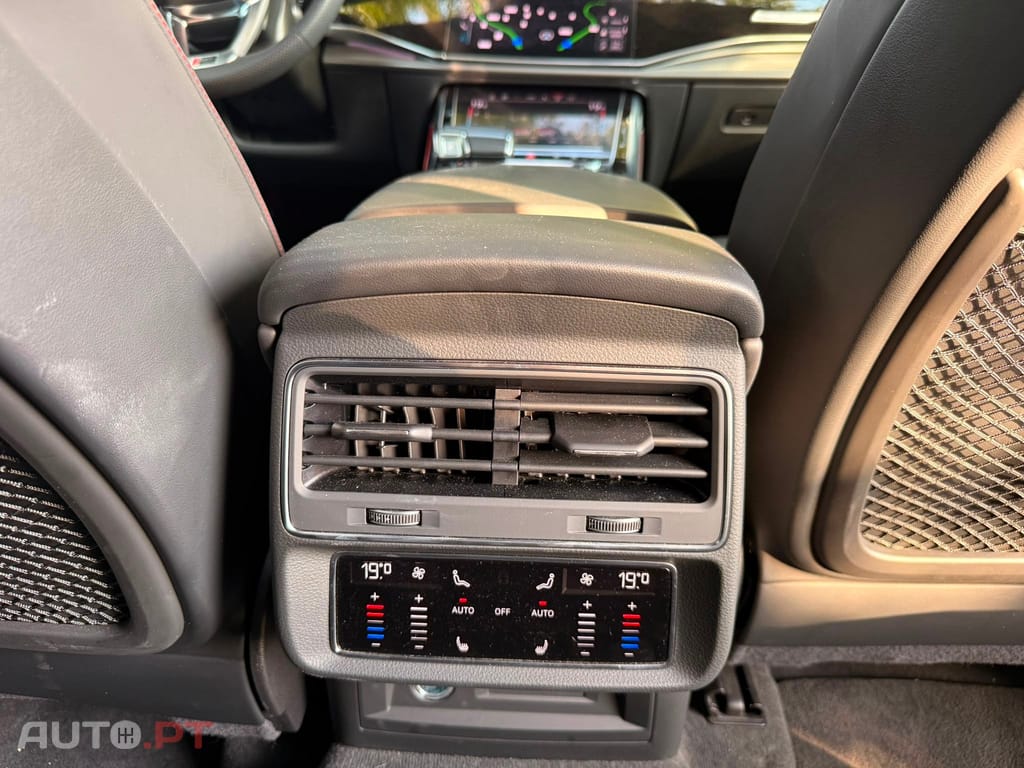 Audi RSQ8 4.0 TFSI quattro Tiptronic
