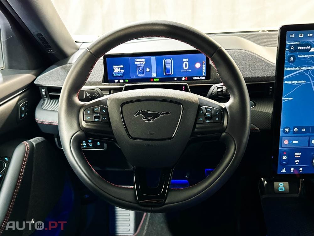 Ford Mustang Mach-E AWD PREMIUM