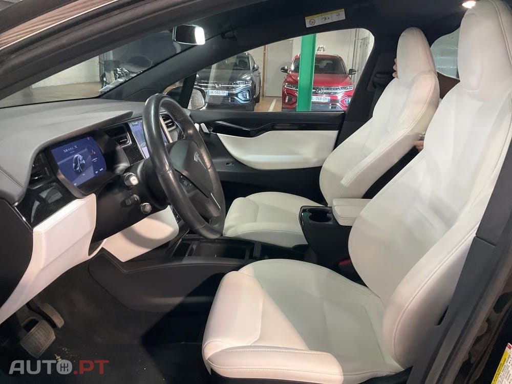 Tesla Model X 100 kWh Long Range Plus AWD