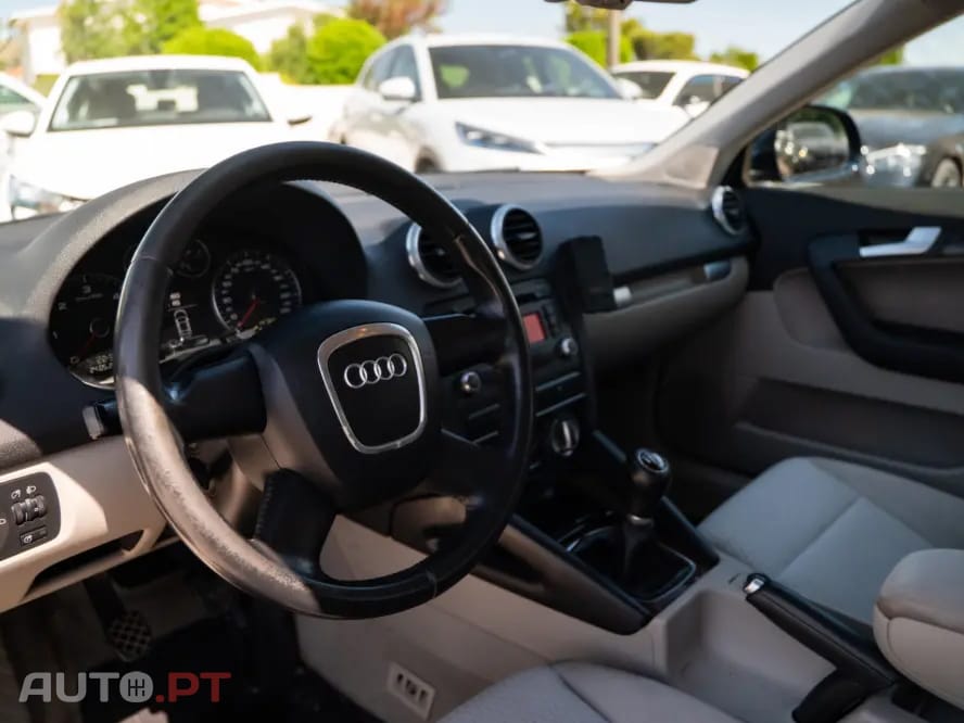 Audi A3 Sportback 2.0 TDi Attraction