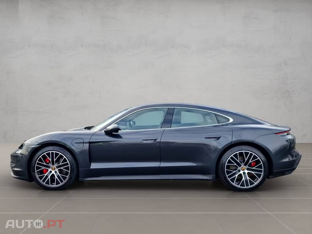 Porsche Taycan 4S