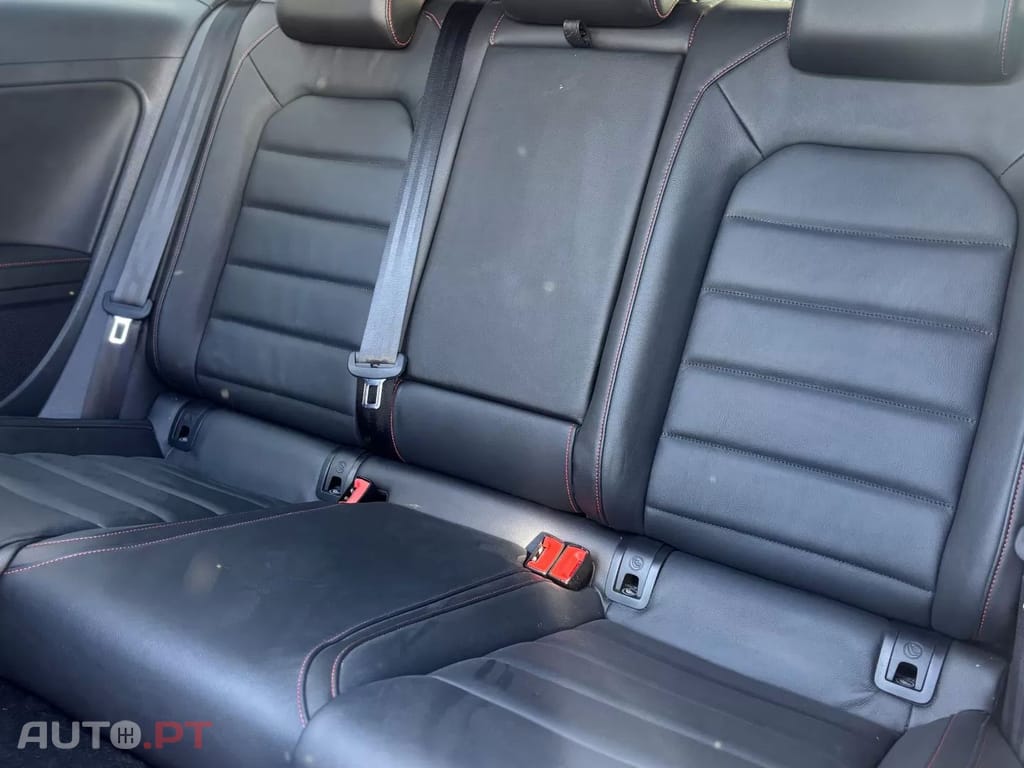 Volkswagen Golf GTI Performance BlueMotion DSG