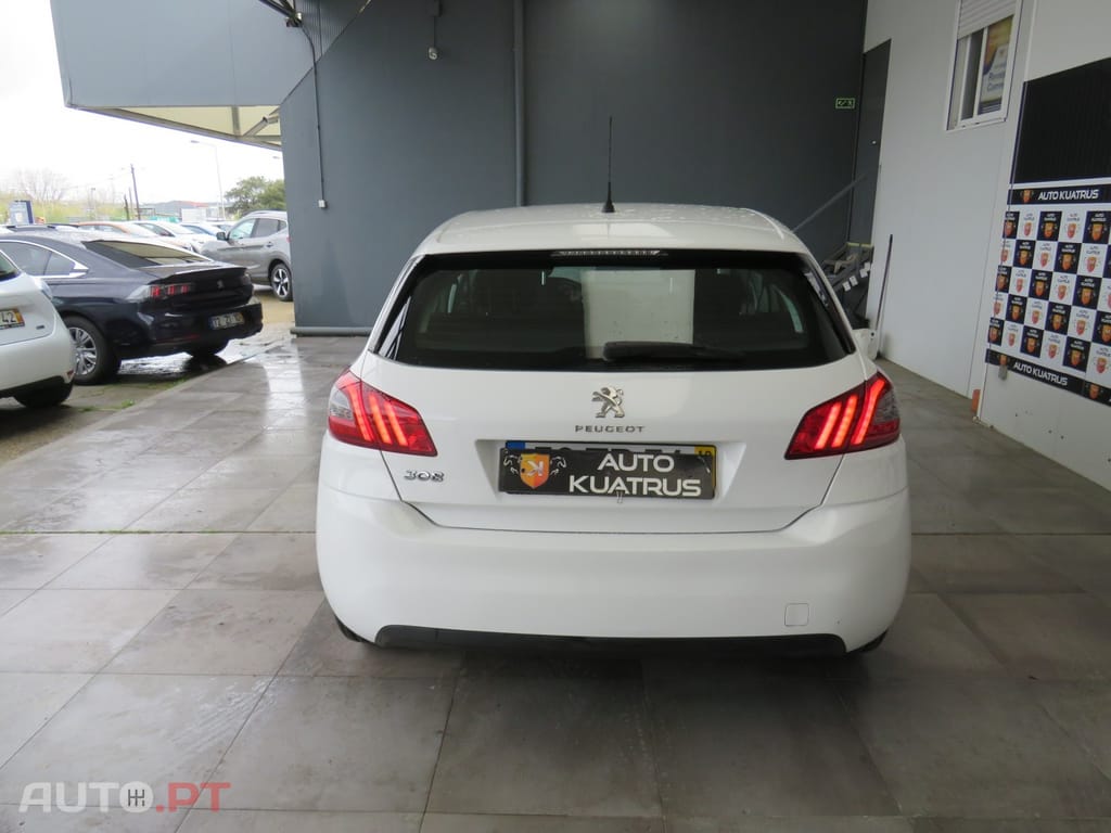Peugeot 308 1.5 BlueHDi Business Line