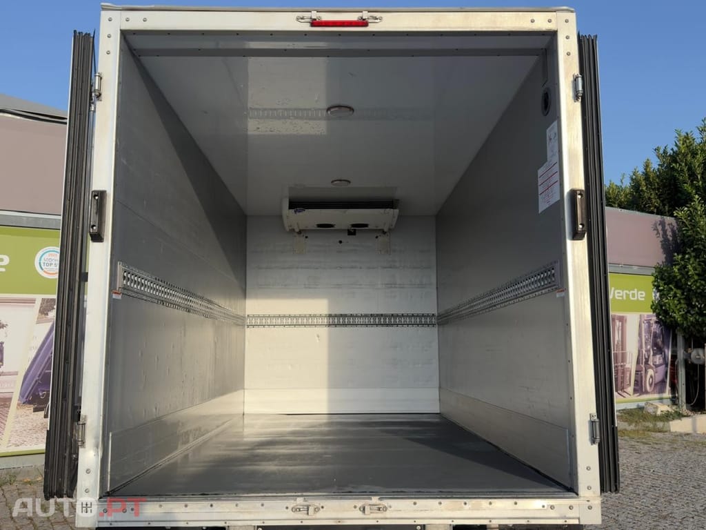 Iveco Daily CONGELAÇÃO+PLATAFORMA