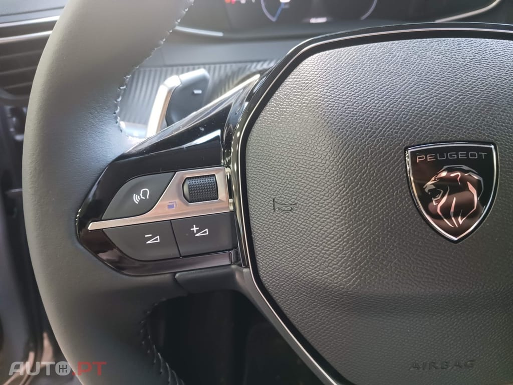 Peugeot 208 1.2 Hybrid Allure e-DCS6