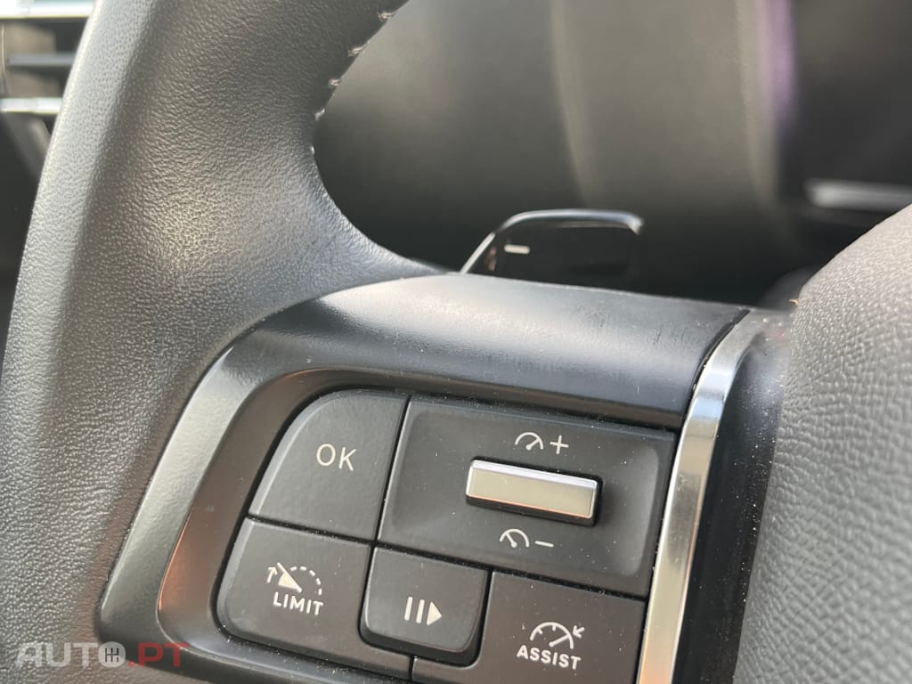 Citroen C4 PureTech 130 Stop&Start EAT8 SHINE
