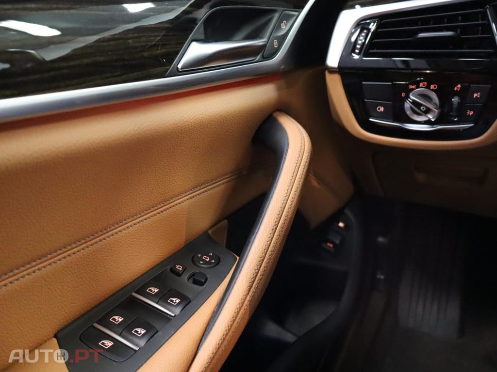 BMW 530 e Auto Line Luxury