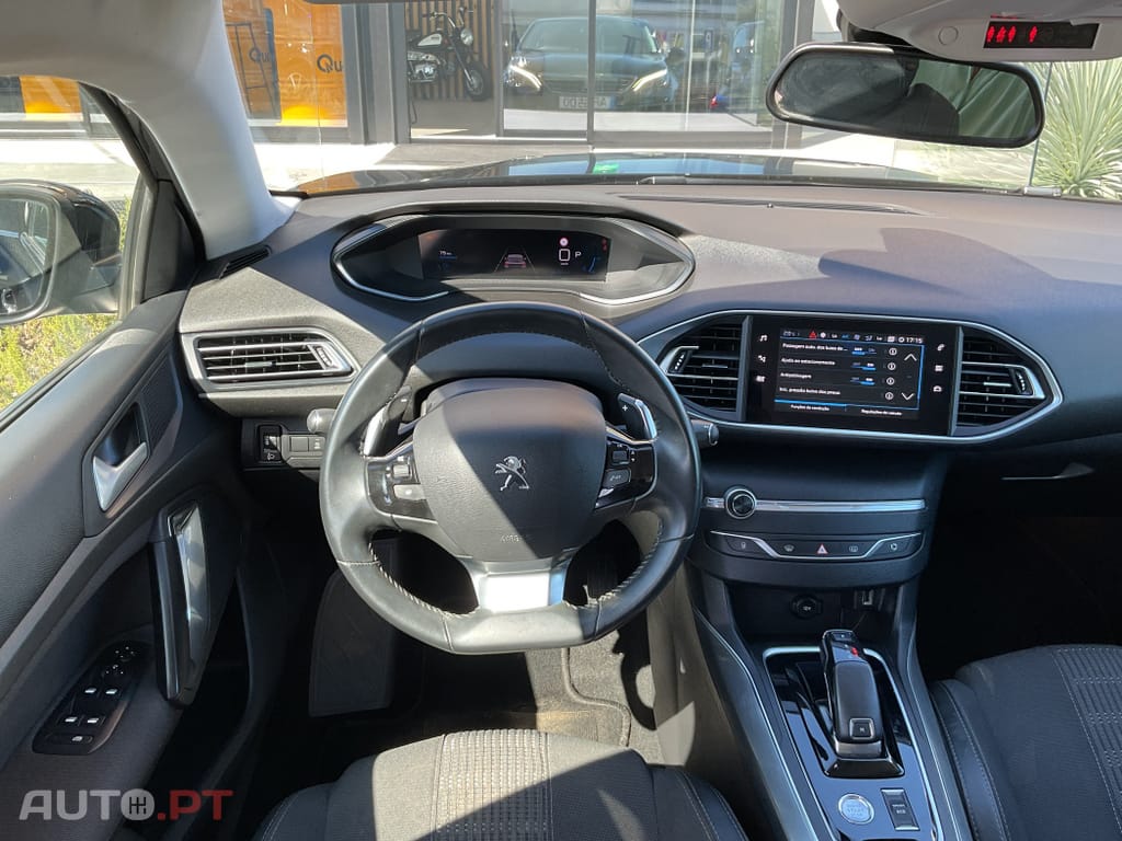 Peugeot 308 1.2 PureTech Allure EAT8