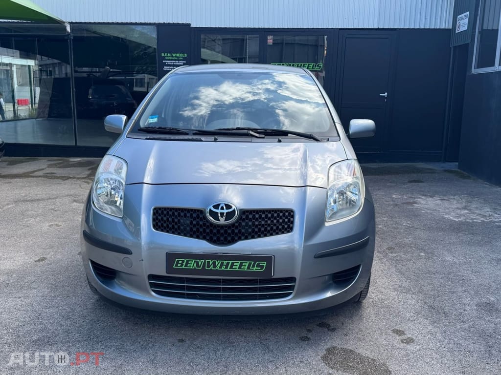 Toyota Yaris 1.0 VVT-i AC