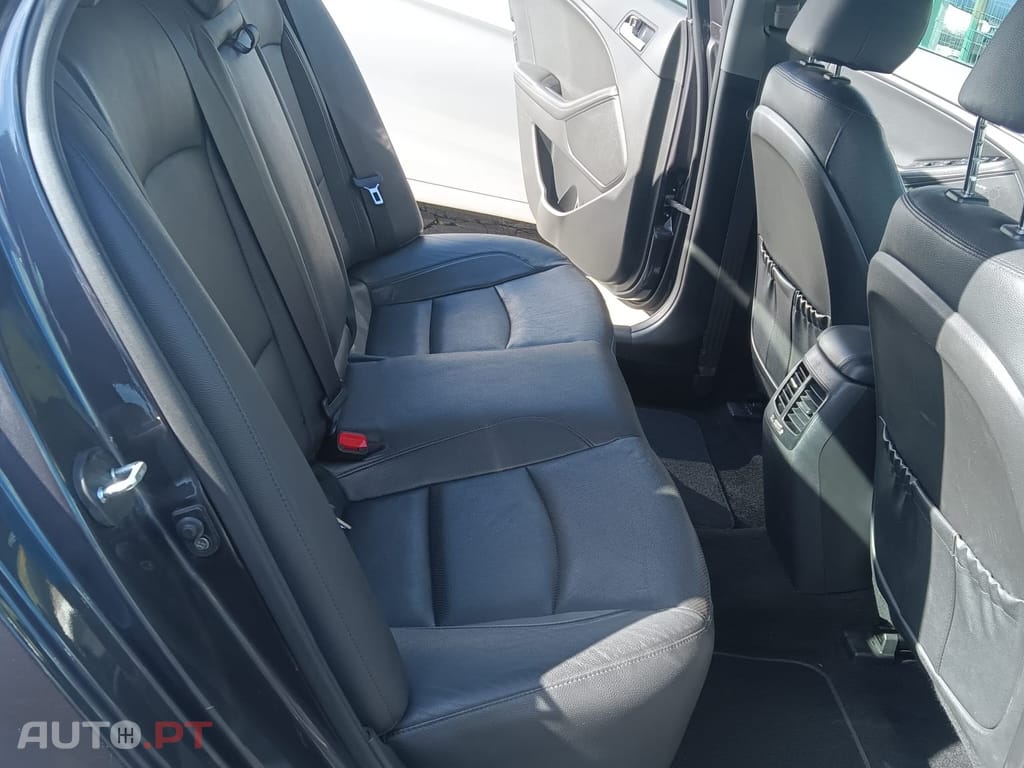 Kia Optima 1.7 CRDI TX Top Aut.