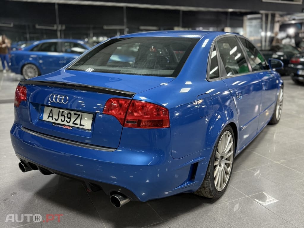 Audi A4 2.0 T FSI quattro