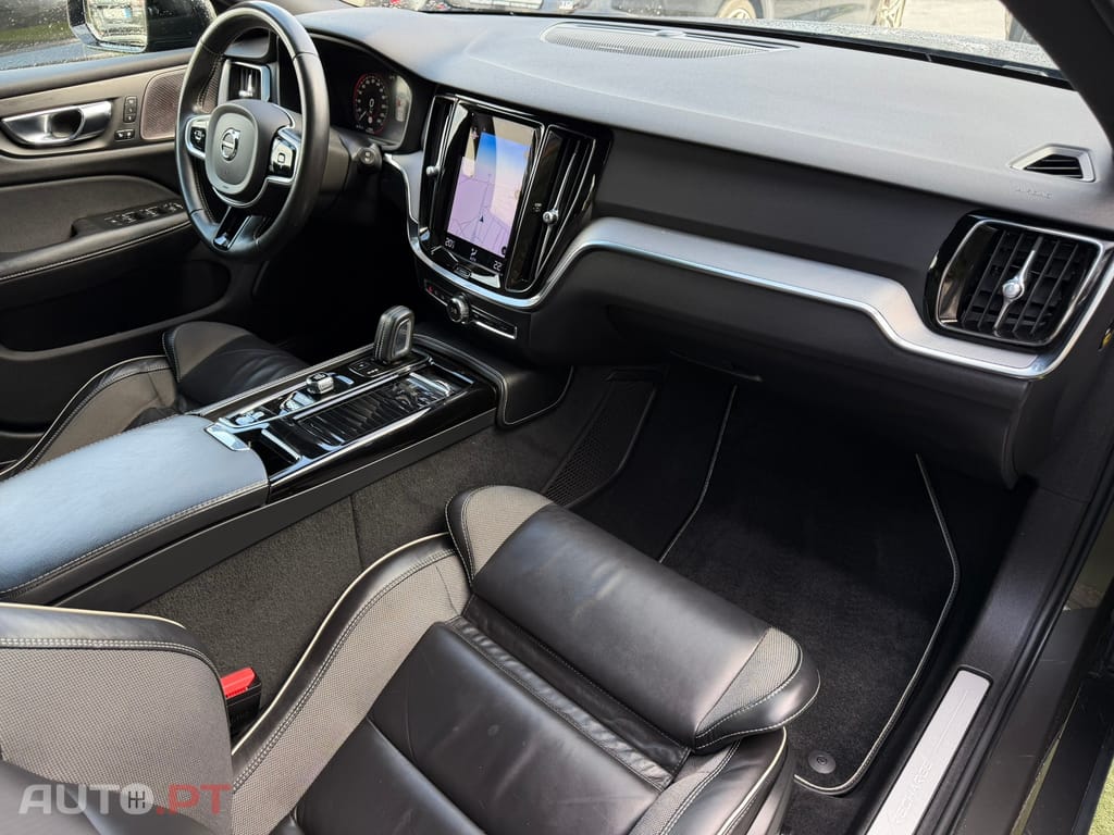 Volvo V60 2.0 T6 AWD TE R-Design