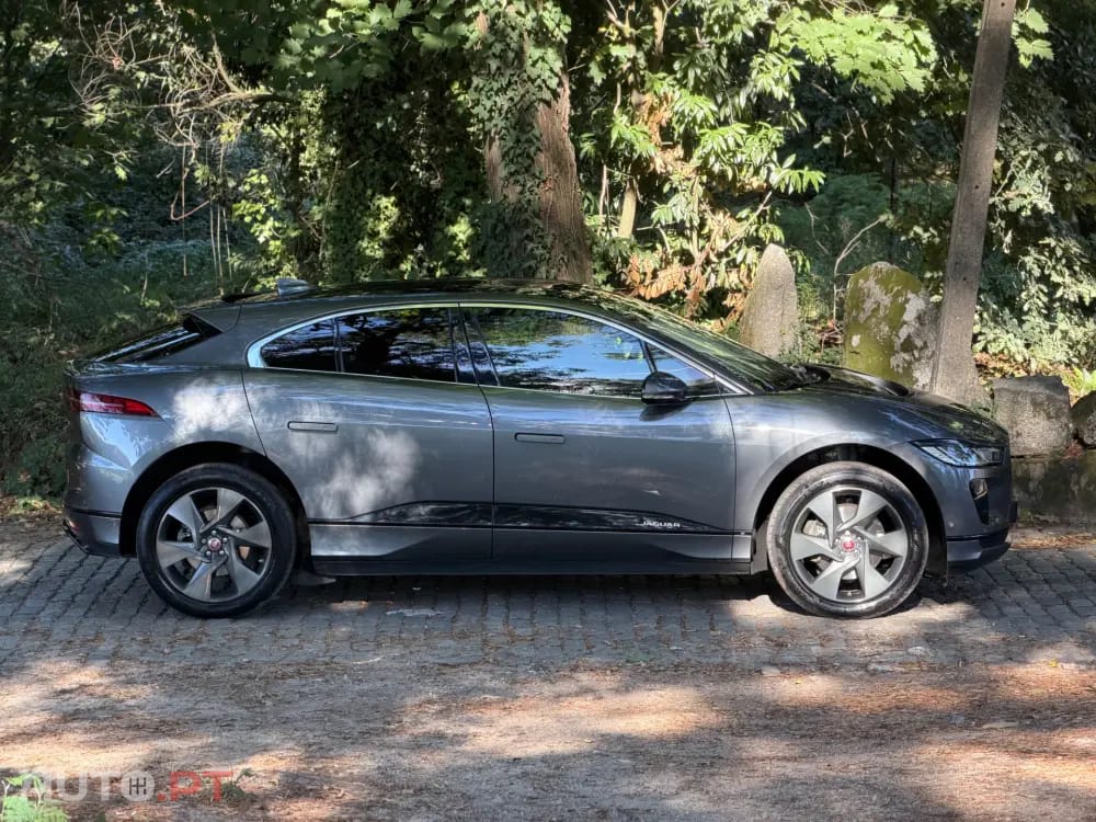 Jaguar I-Pace EV400 R-Dynamic HSE AWD