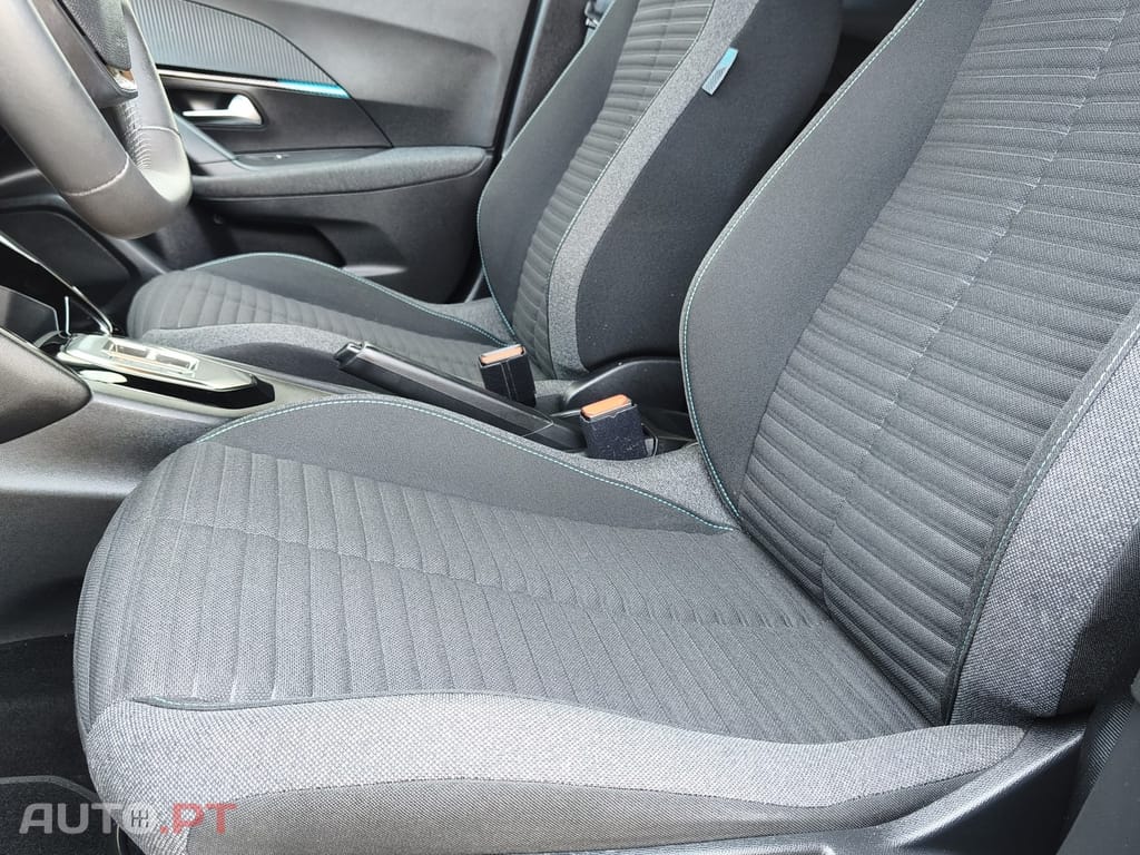 Peugeot 2008 PureTech 130 EAT8 Allure