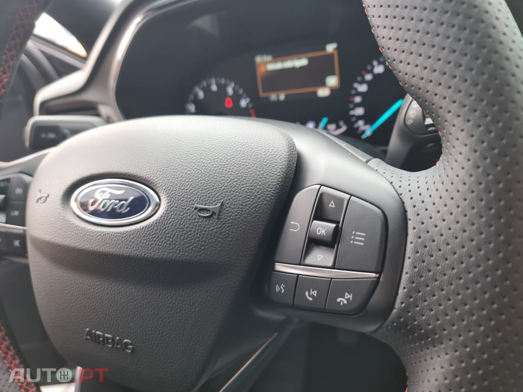 Ford Focus 1.0 EcoBoost MHEV ST-Line