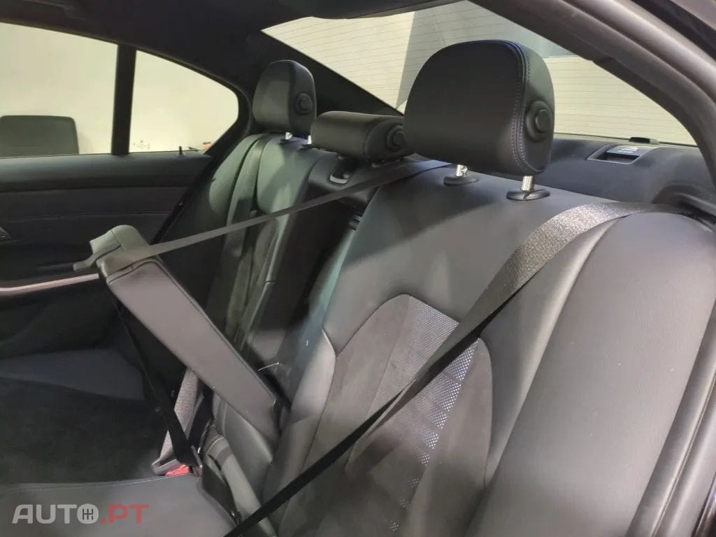 BMW 330 e Touring Pack M Auto