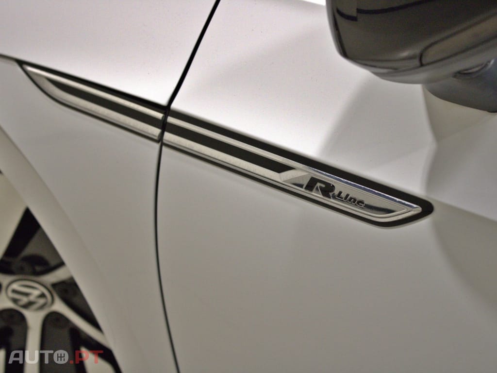 Volkswagen Arteon 2.0 TDI R-Line DSG 4Motion