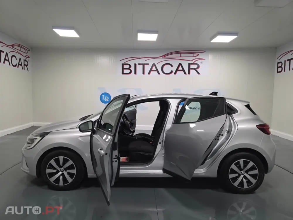 Renault Clio 1.0 TCe Evolution — fotografia 44
