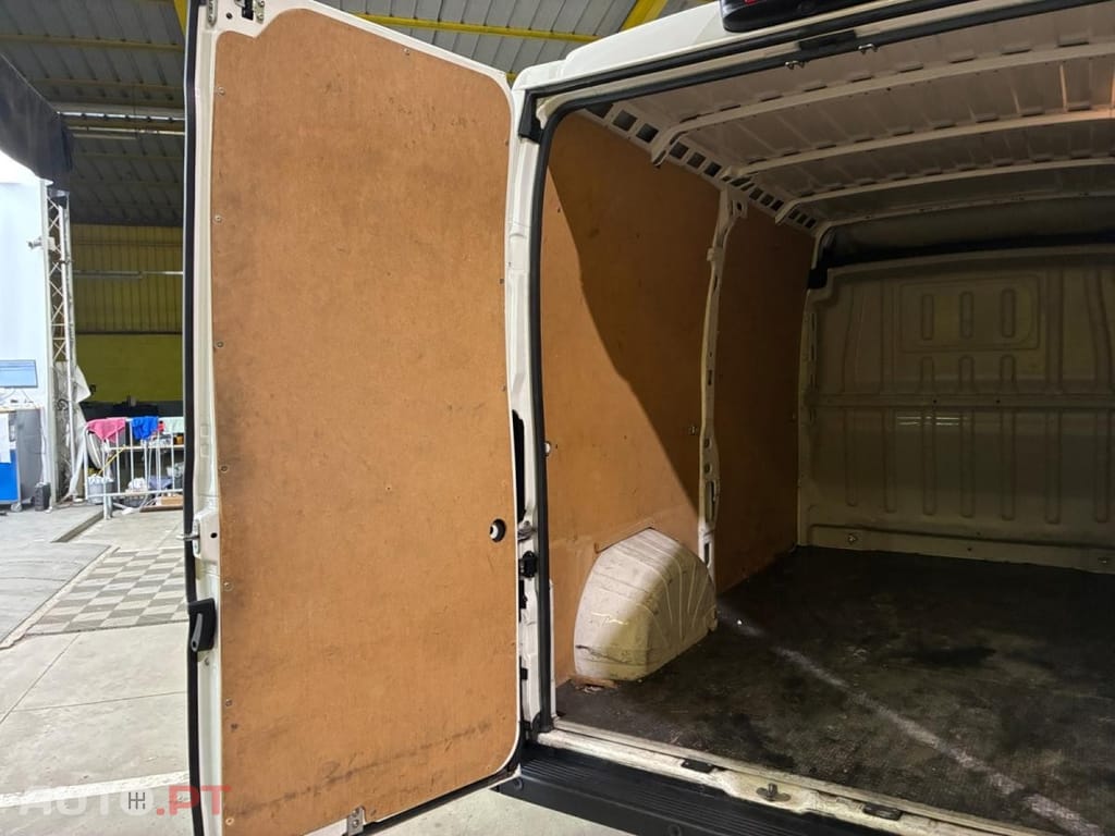 Peugeot Boxer 2.2 BlueHDi 333 L2H2