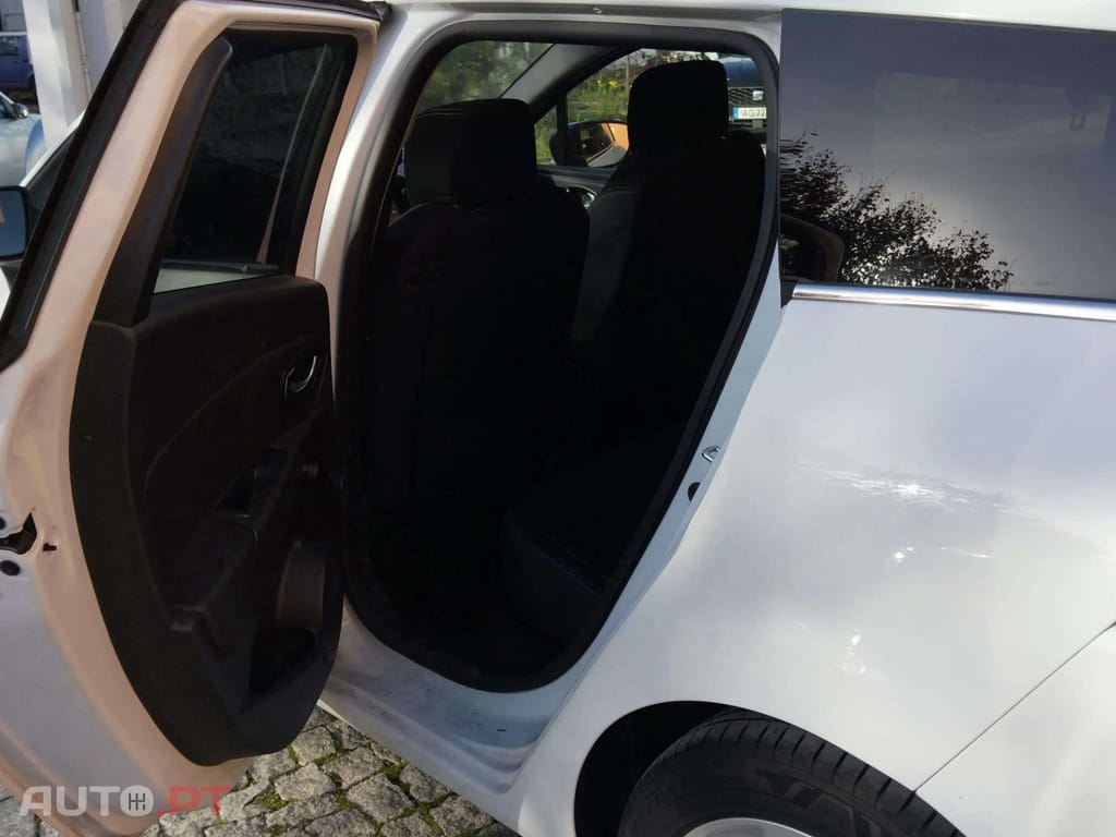 Renault Clio Sport Tourer 0.9 TCE Limited