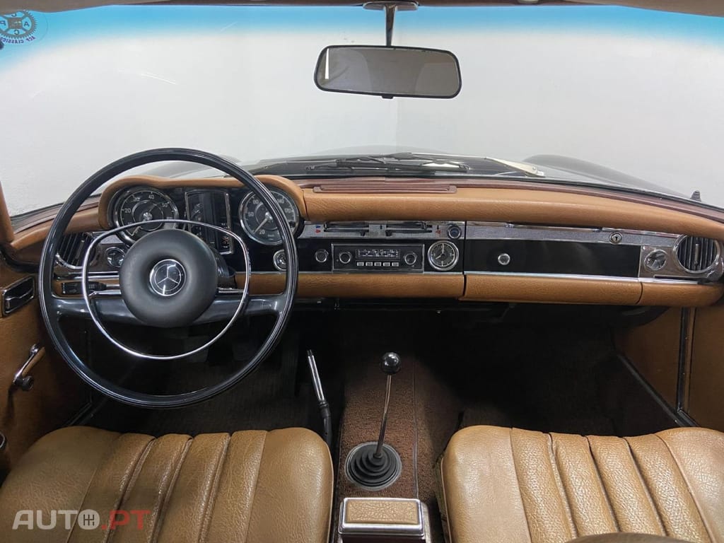 Mercedes-Benz SL 280 PAGODE 280 SL