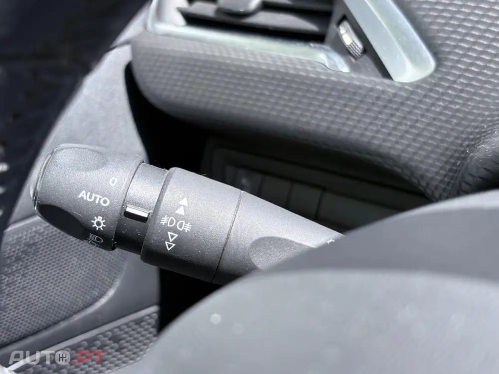 Peugeot 208 1.6 BlueHDi Style