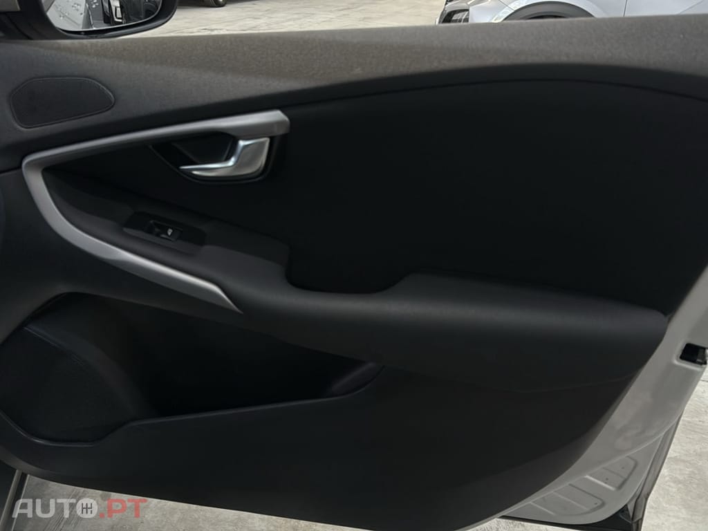 Volvo V40 2.0 D3 Momentum