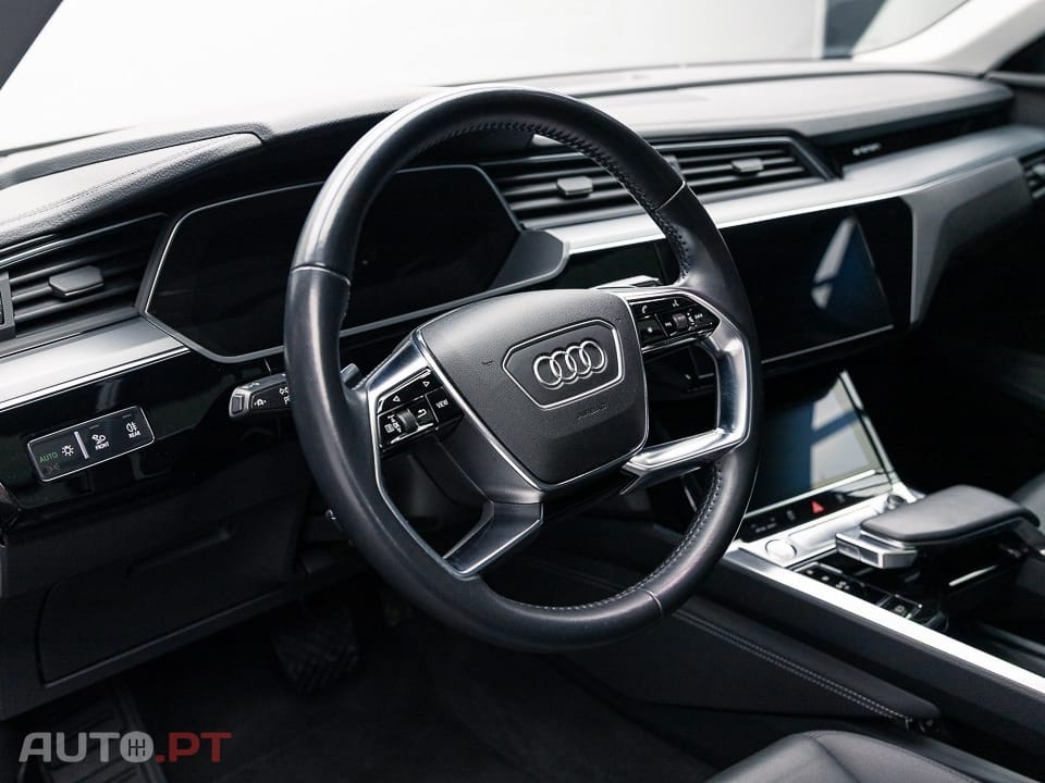 Audi E-Tron 50 quattro