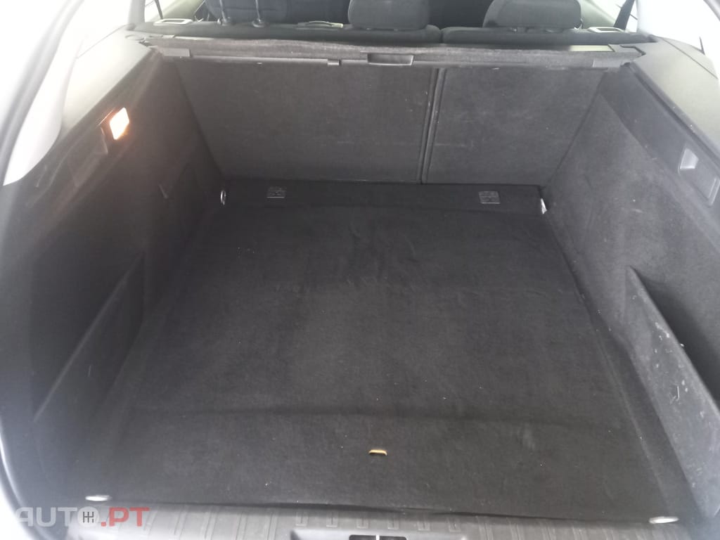 Peugeot 308 SW 1.6 HDi Active J17