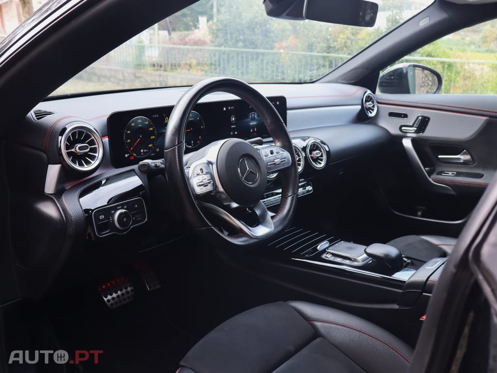 Mercedes-Benz CLA 180 d Shooting Brake AMG Premium Plus