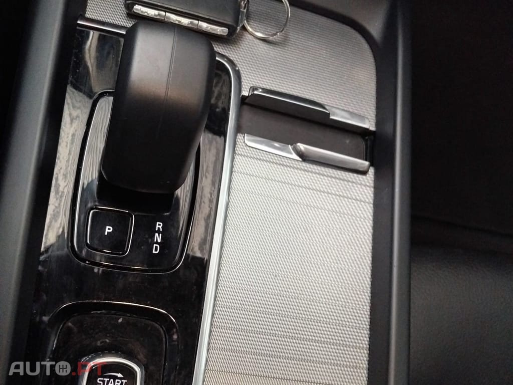 Volvo V60 2.0 B4 Momentum Plus Geartronic