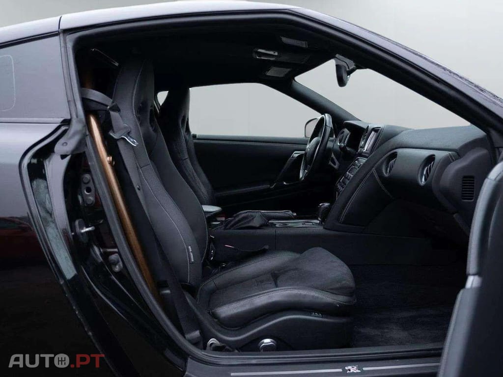 Nissan GT-R Premium