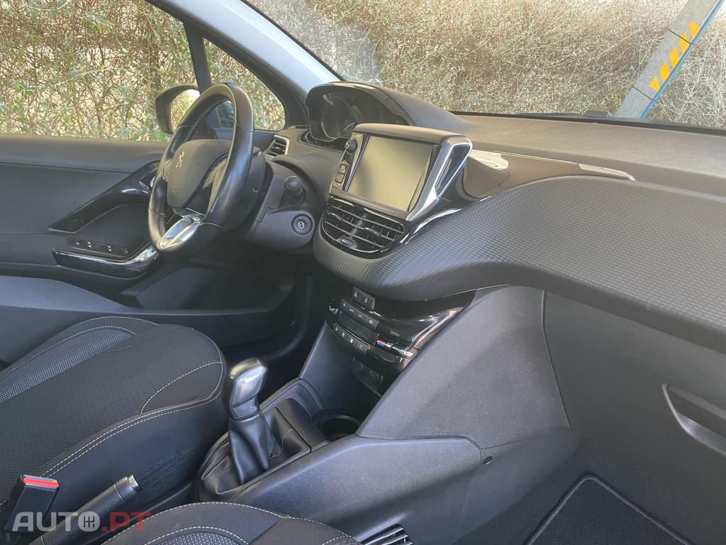 Peugeot 208 1.2 PureTech Allure
