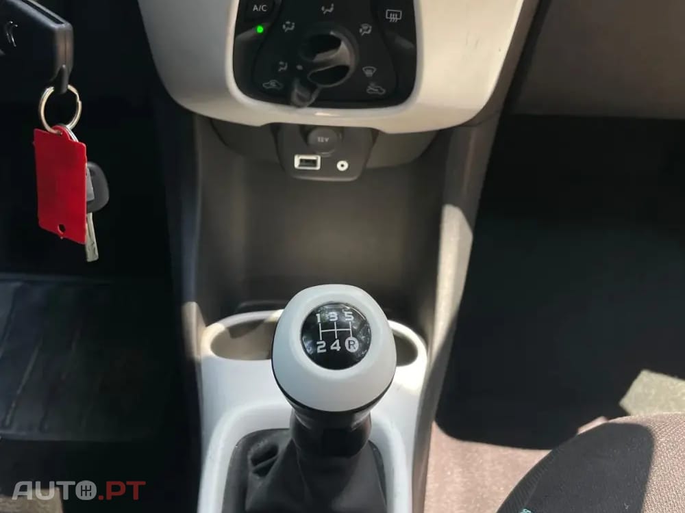 Citroen C1 1.2 VTi Shine