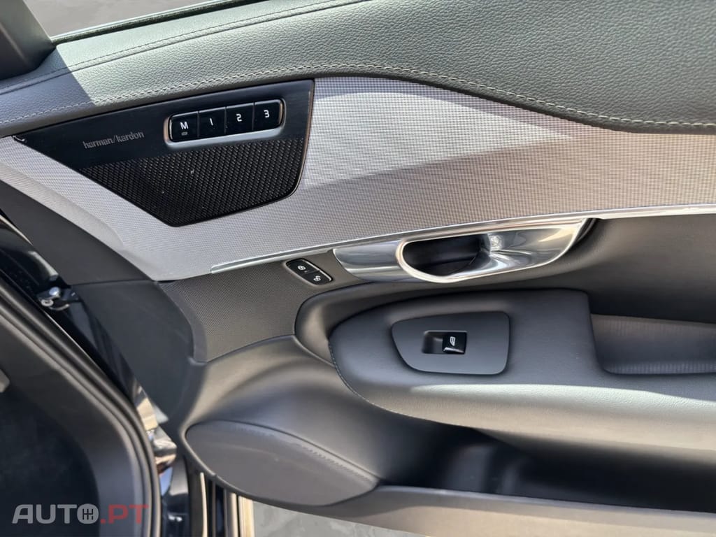 Volvo XC90 2.0 T8 PHEV Plus Bright AWD
