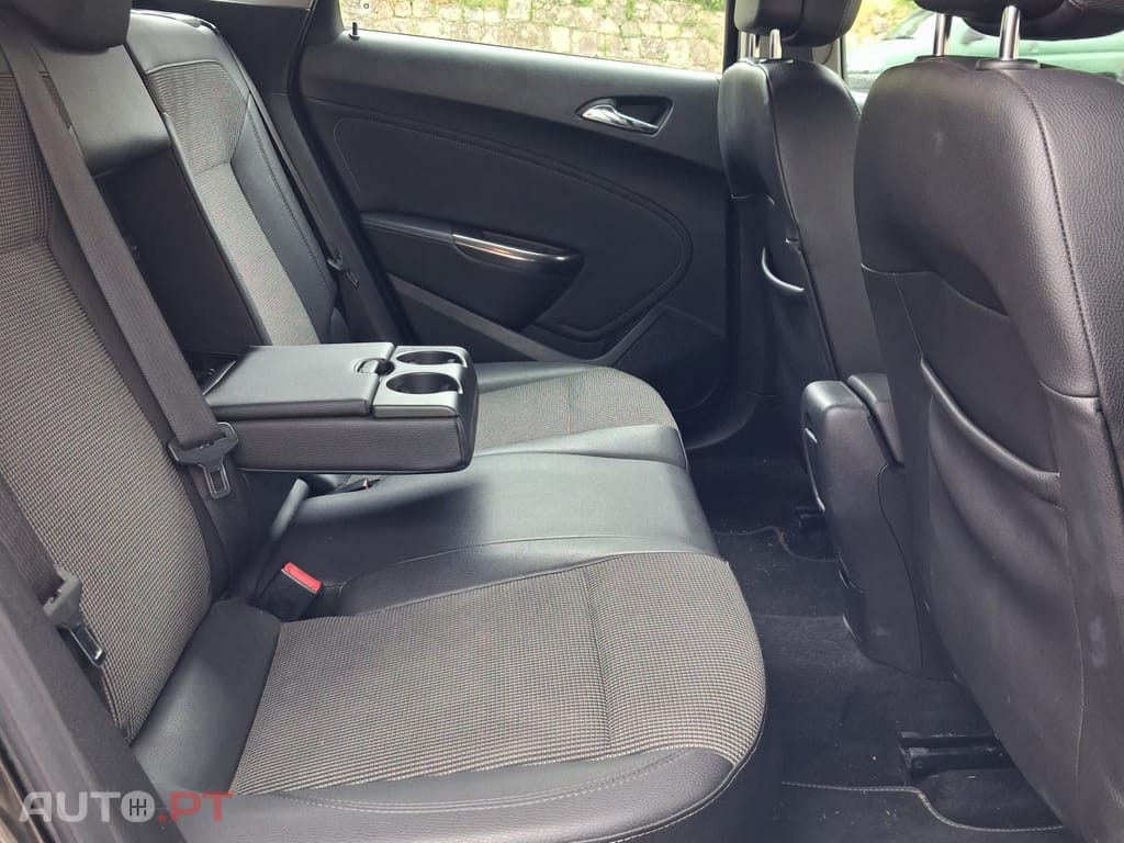 Opel Astra Sports Tourer 1.7 Cdti 2011