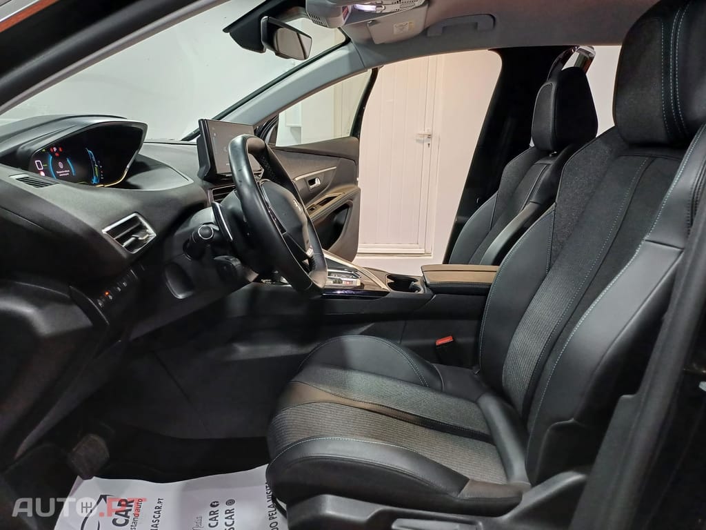 Peugeot 3008 1.6 Hybrid Allure e-EAT8
