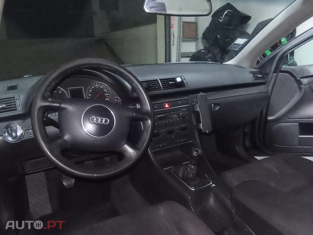 Audi A4 (8E) 1.9 TDI