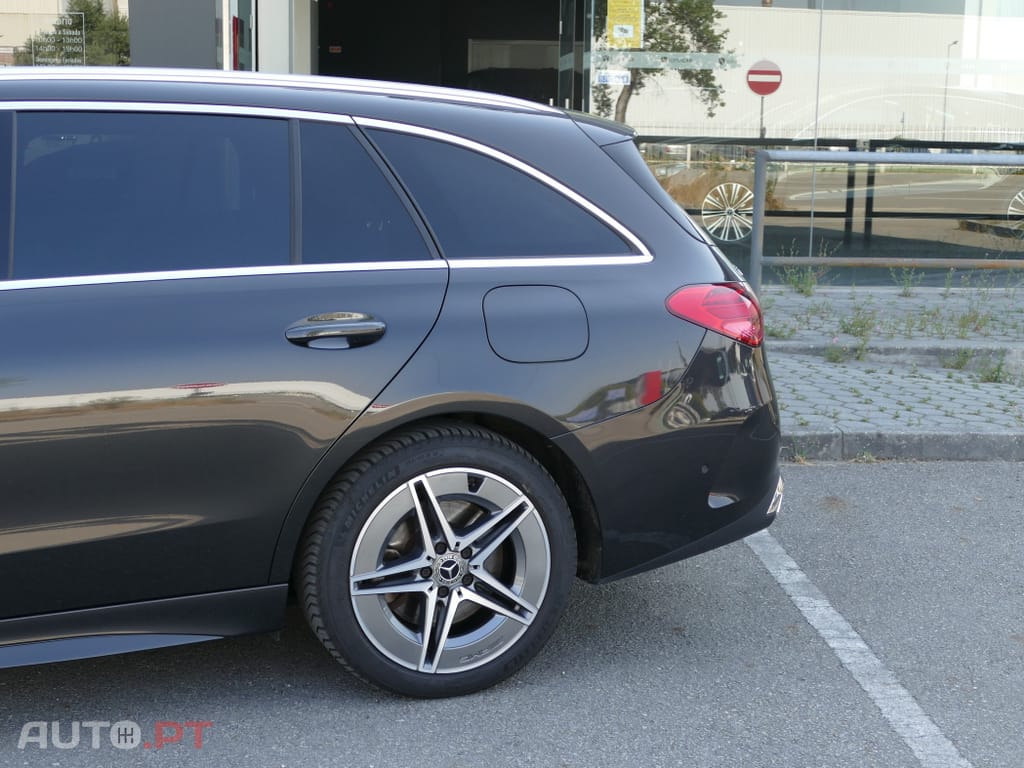 Mercedes-Benz C 300 e AMG Line