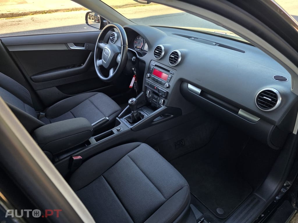Audi A3 Sportback 2.0 TDI (clean diesel) Attraction