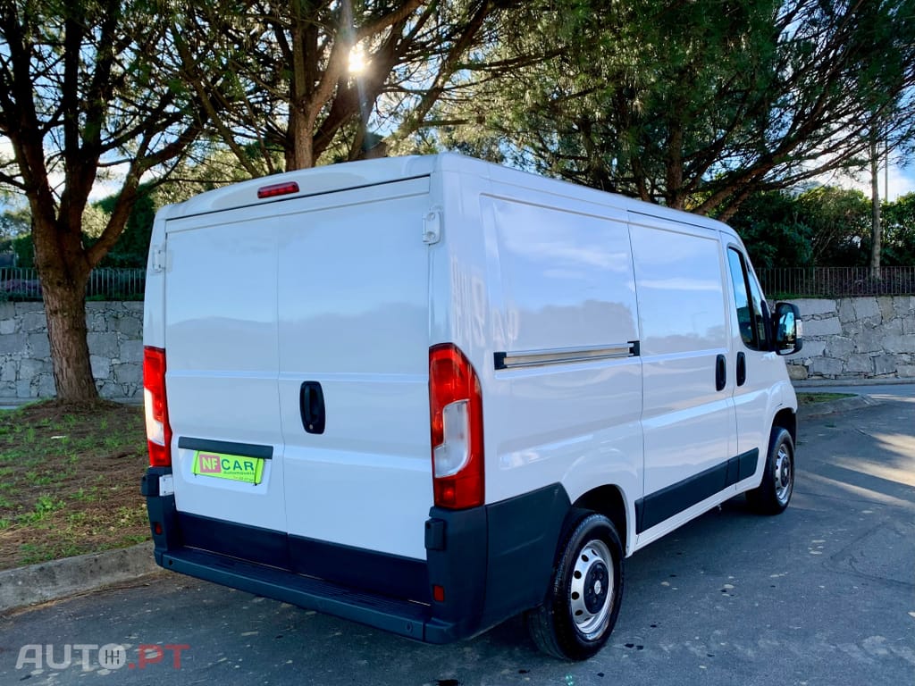 Peugeot Boxer 2.0 BlueHDi 333 L2H2 Pro