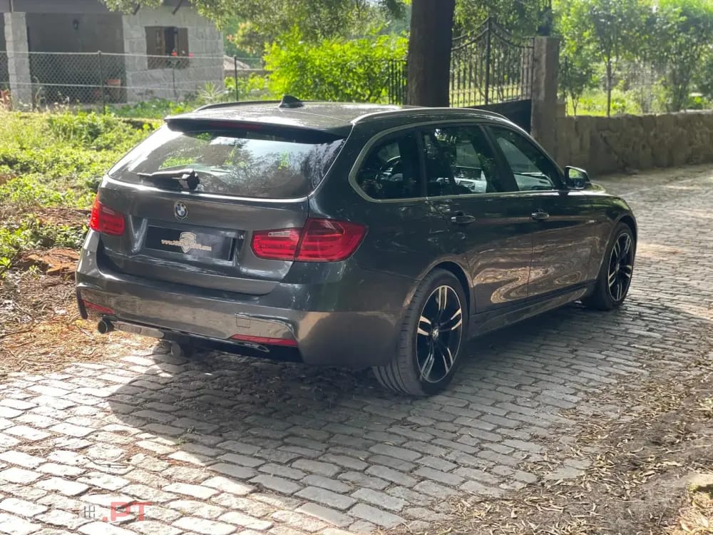 BMW 320 d Touring xDrive Pack M Auto