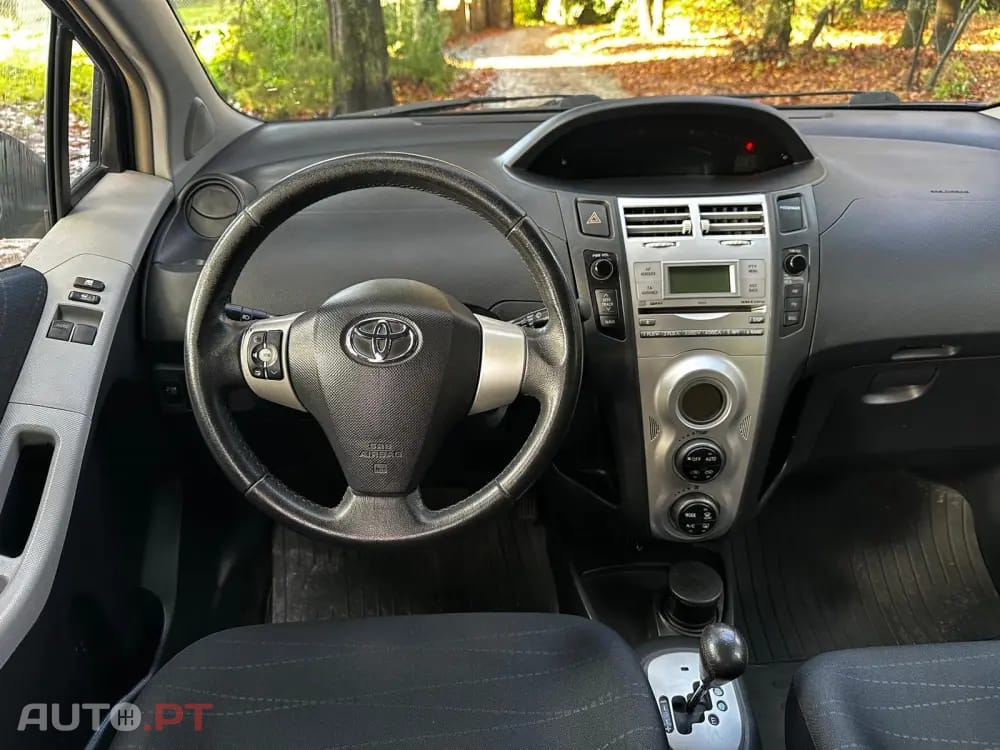 Toyota Yaris 1.0 VVT-i High Pack MM