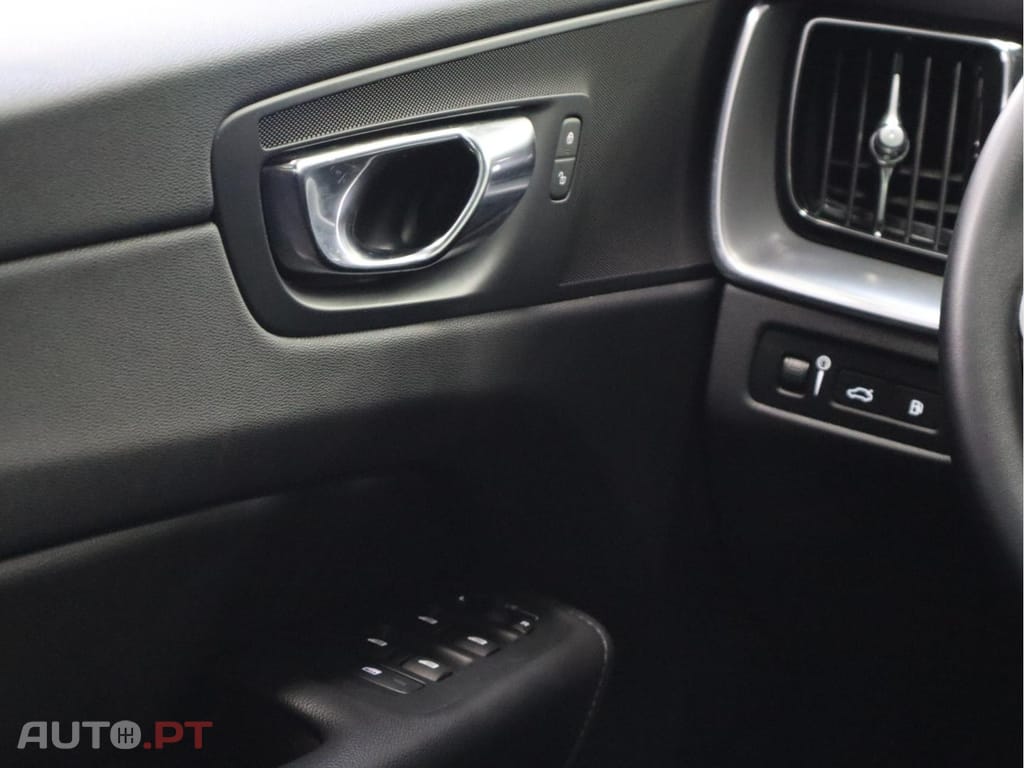 Volvo XC60 2.0 T6  AWD PHEV Inscription Auto