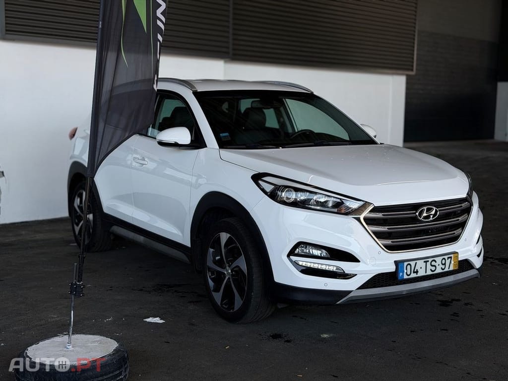 Hyundai Tucson blue 1.7 CRDi 2WD Advantage