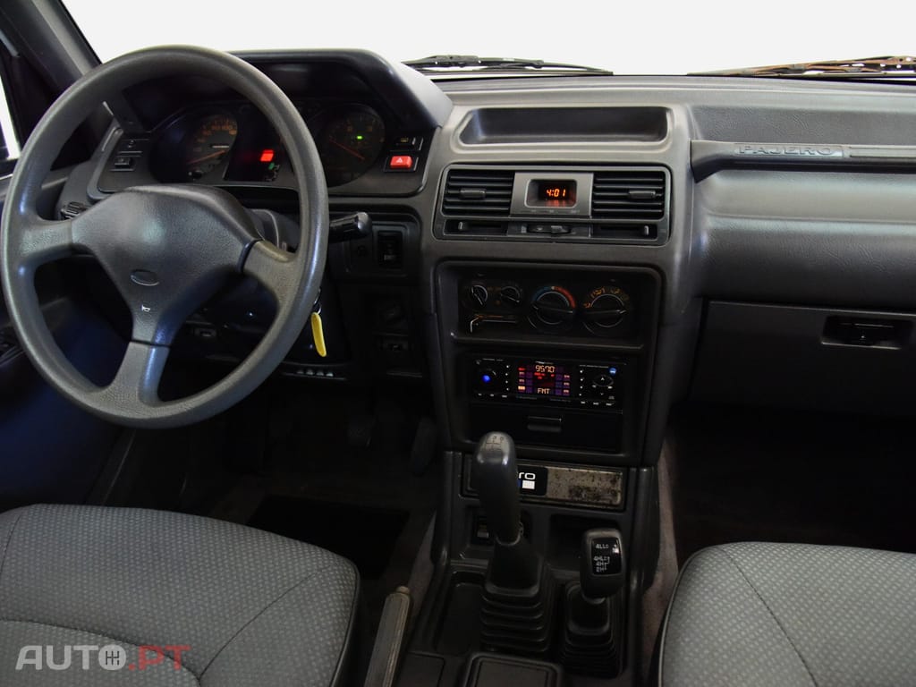 Mitsubishi Pajero 2.5TD GLX LONGO 7L
